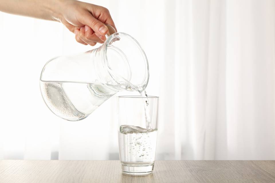 ดื่มน้ำเปล่าช่วยแก้ท้องผูก